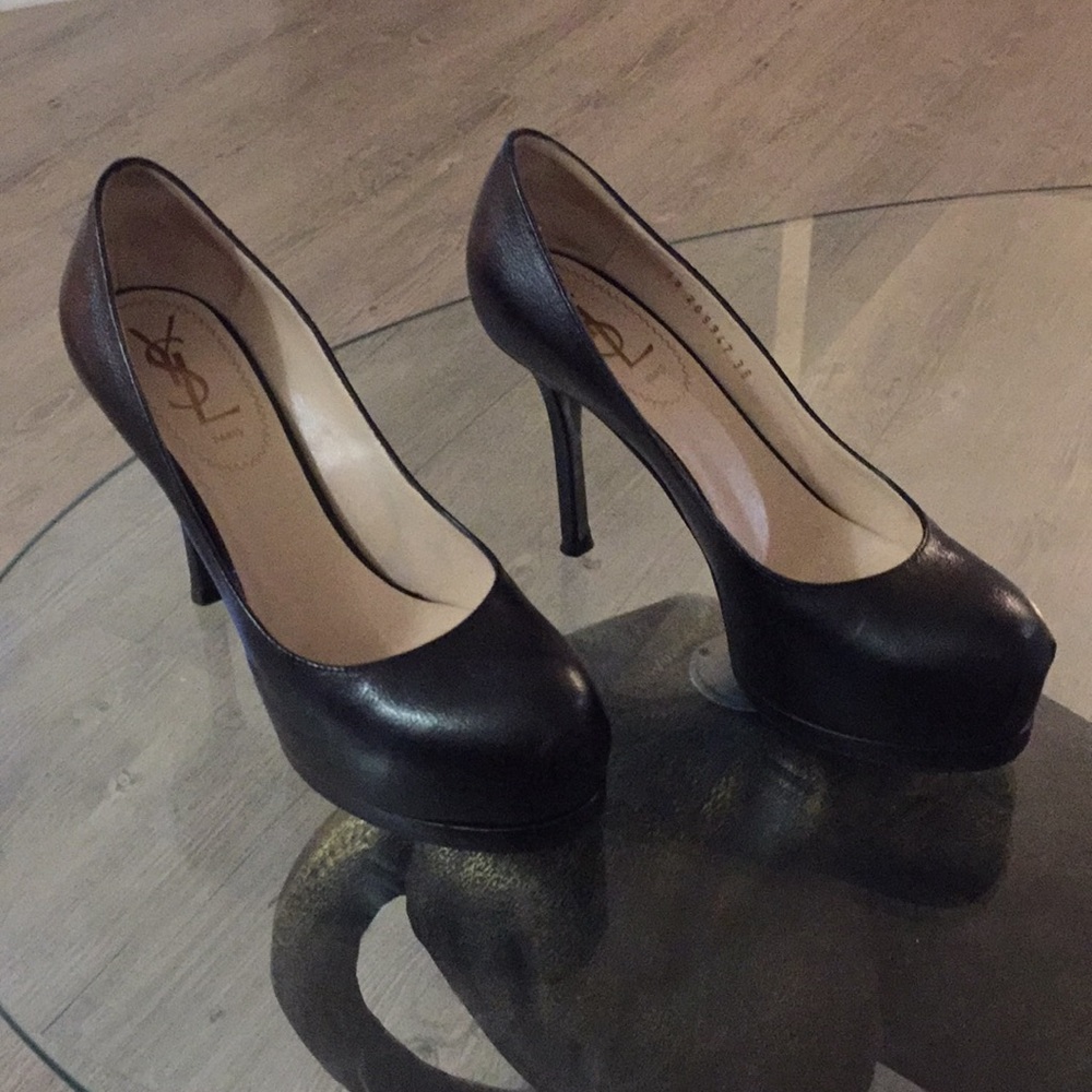 Pumps - Picture 2 of 7